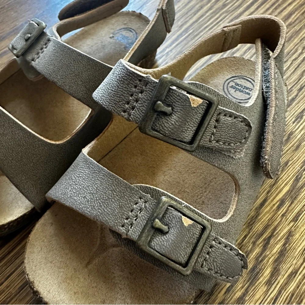 Wonder Nation adjustable buckled sandals, toddler size 6